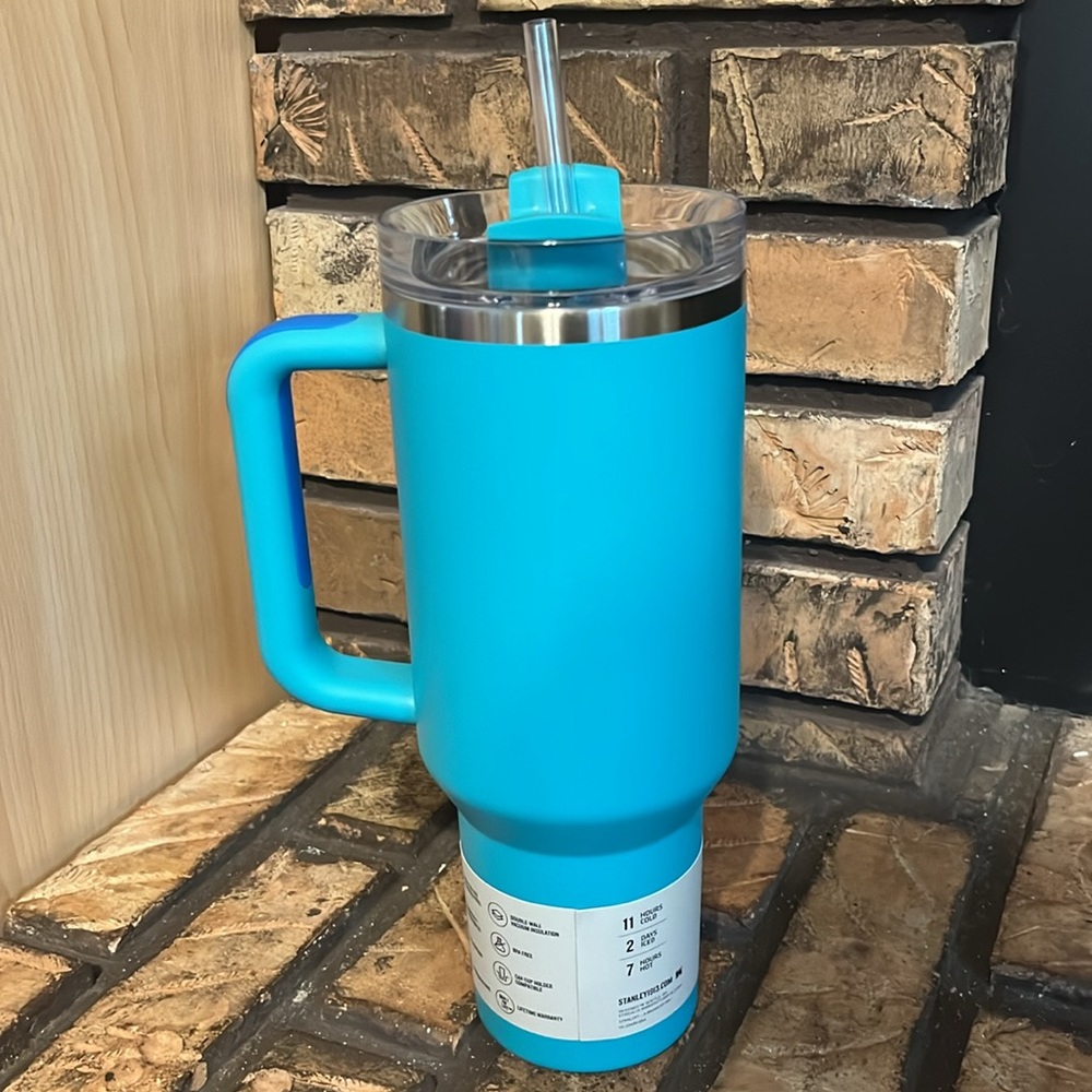 Stanley NEW 40oz Stainless Steel Quencher Aquamarine Tumbler - Picture 3 of 7